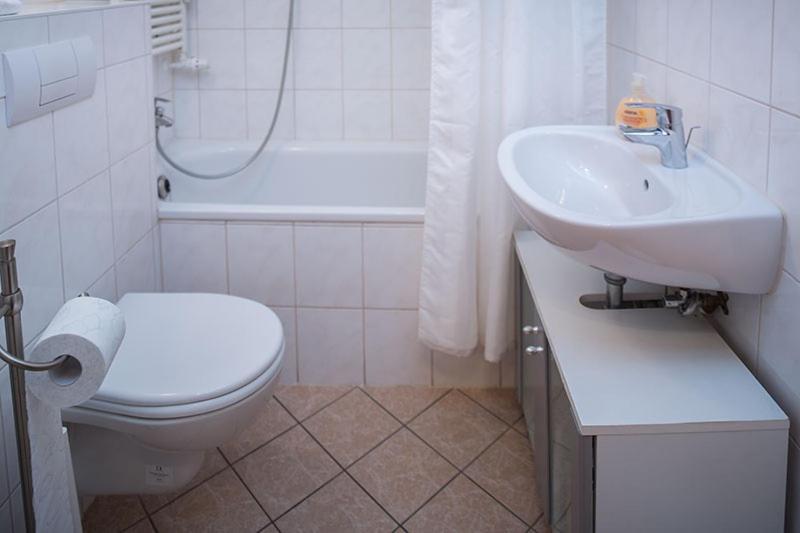 גרייפסוואלד H&H Apartments Im Herzen Der Stadt Teilweise Mit Balkon Ruhig Zentral Modern Mit Kueche מראה חיצוני תמונה